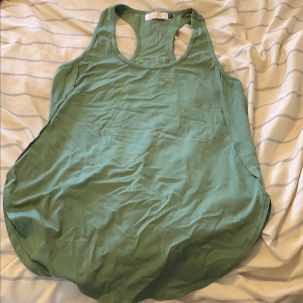 Ava Sky tank